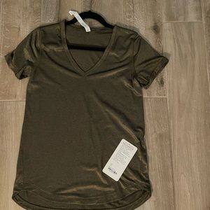 Lululemon lightweight jersey tee
